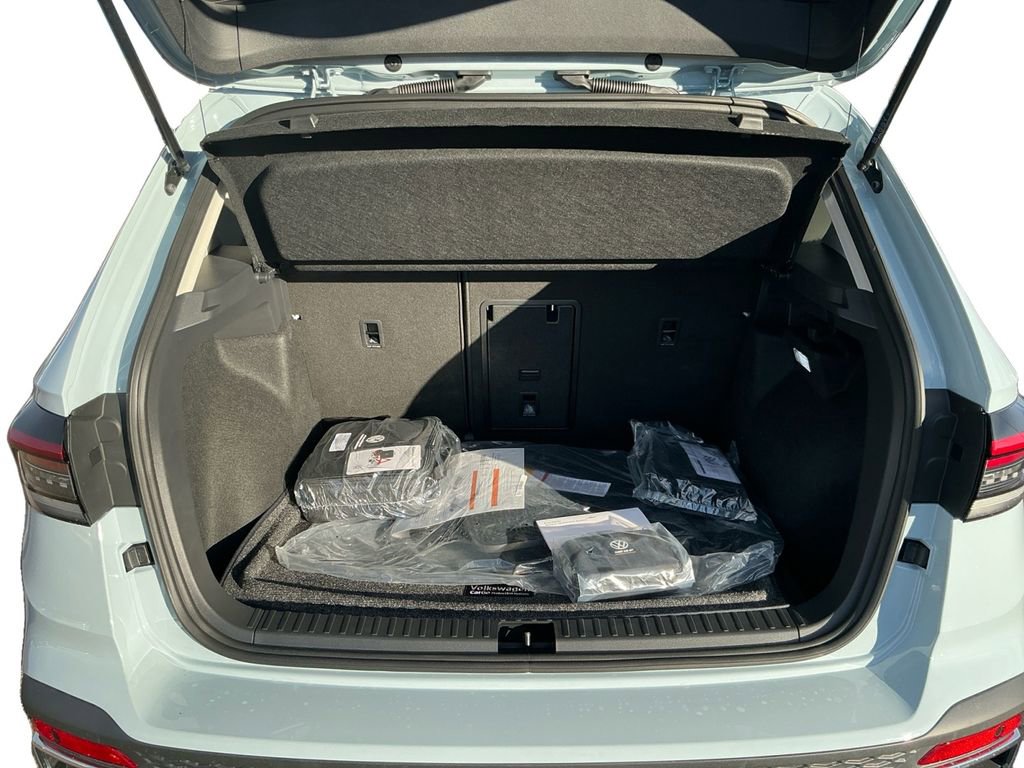 New 2026 Volkswagen Taos SEL AWD/4WD image 21