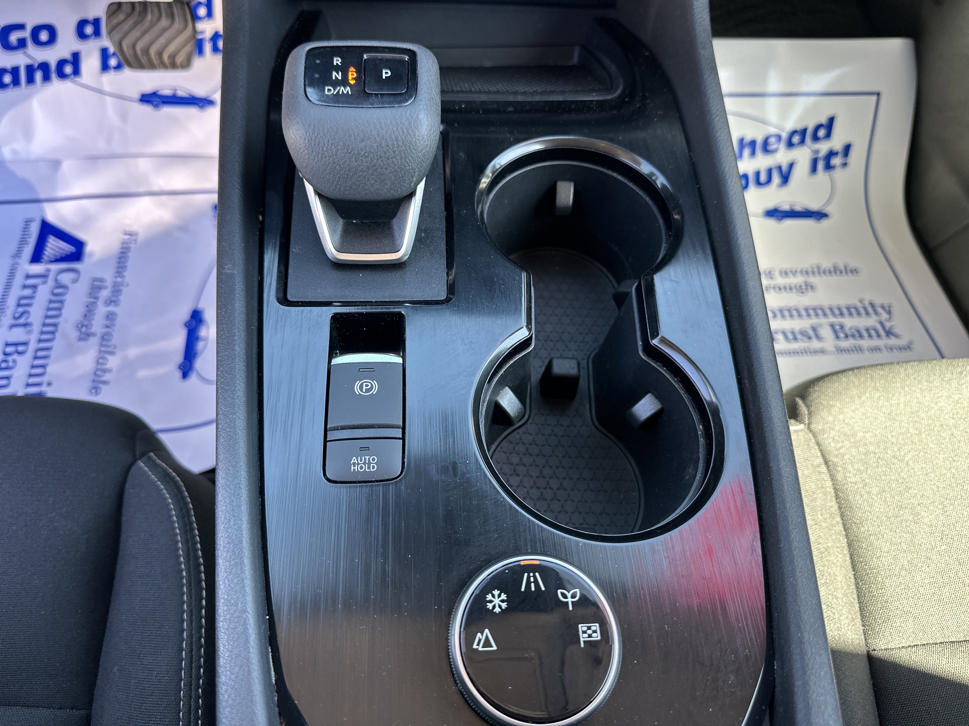 Used 2023 Nissan Rogue S image 31