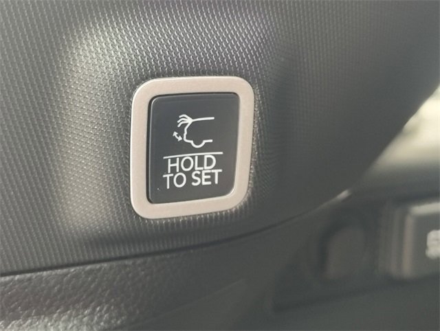 New 2025 Jeep Grand Cherokee 4WD image 34