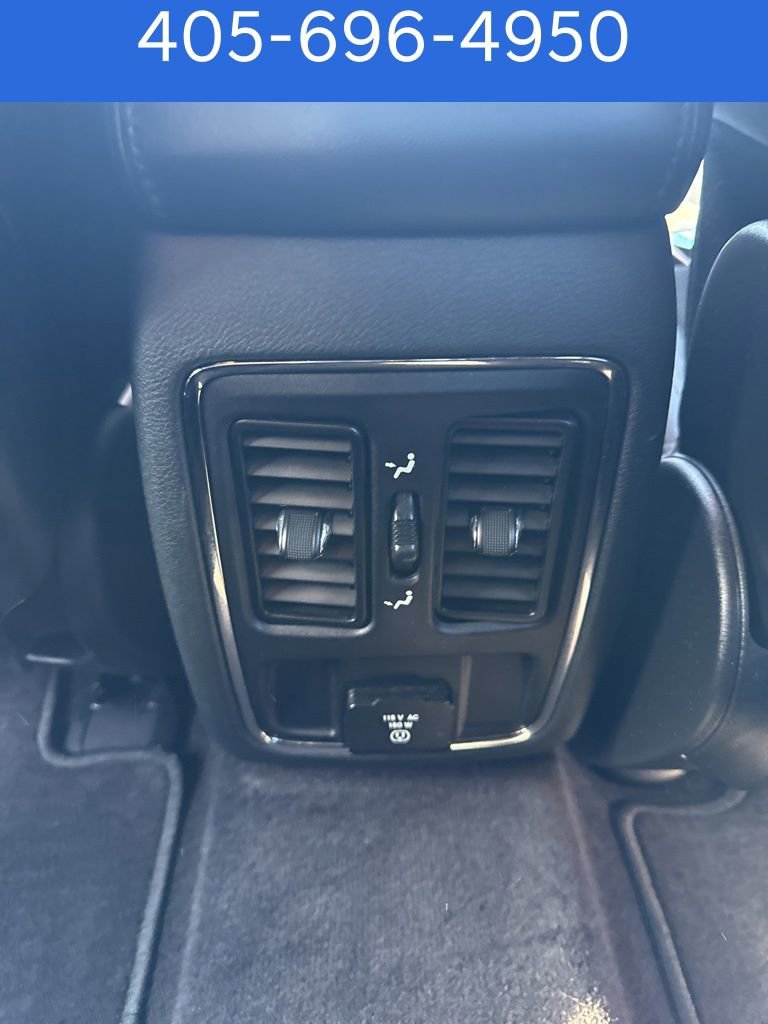 Used 2018 Jeep Grand Cherokee Altitude image 18