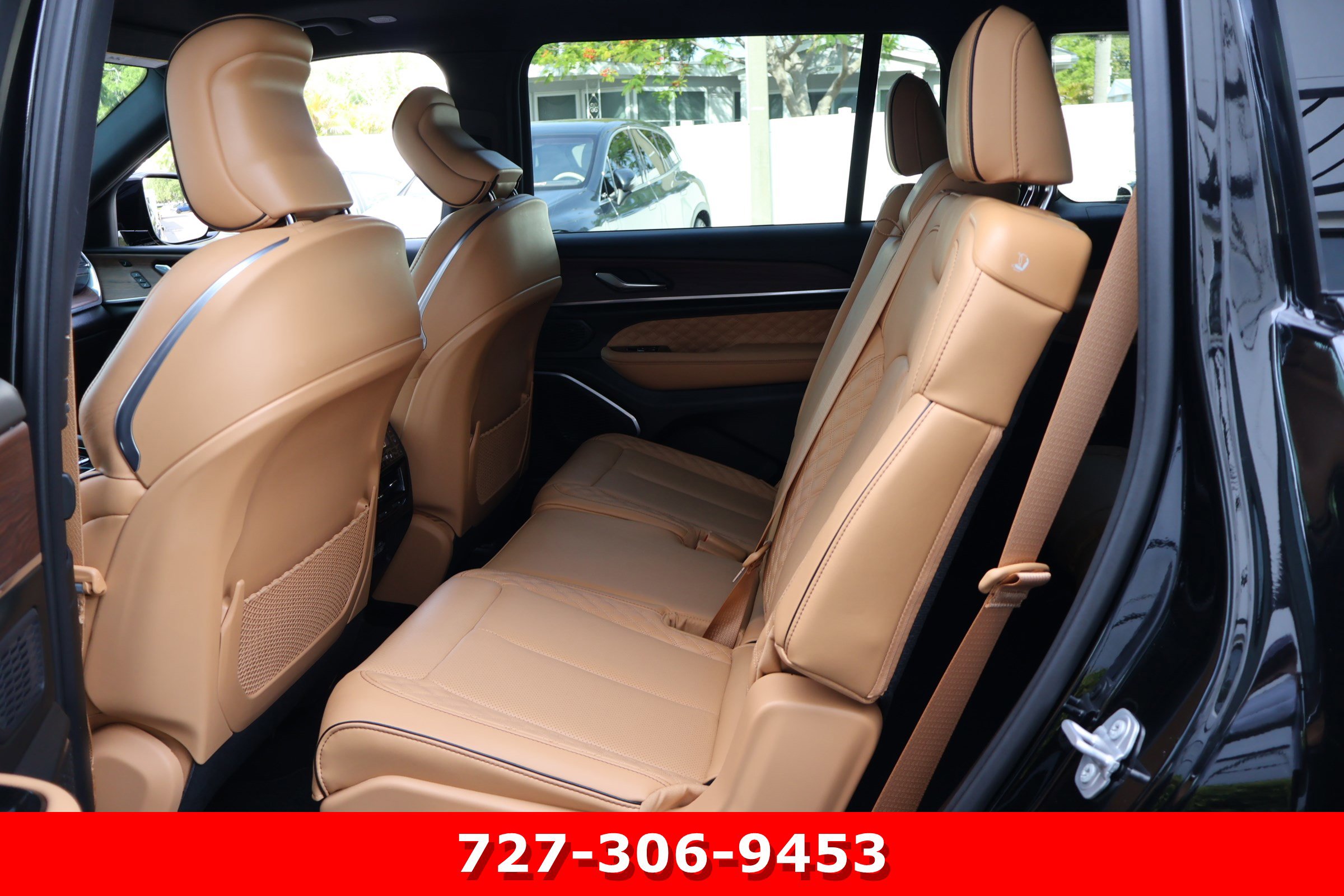 Used 2025 Jeep Grand Cherokee L Summit w/ Advanced Protech Group IV AWD/4WD image 17