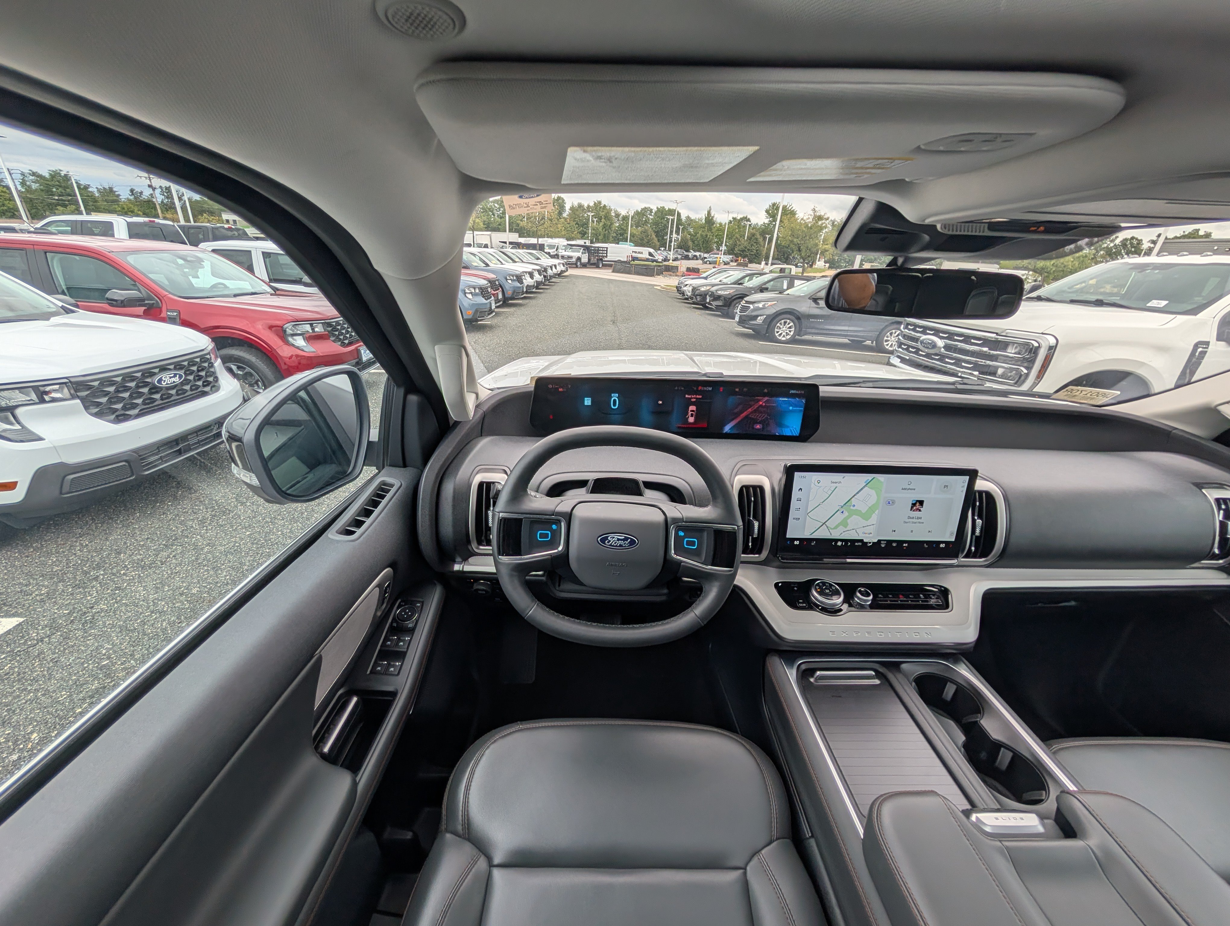 Certified 2025 Ford Expedition Active AWD/4WD image 25