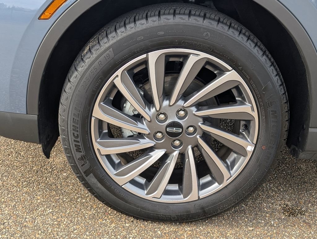 Used 2024 Lincoln Corsair Reserve w/ Equipment Group 201A image 9