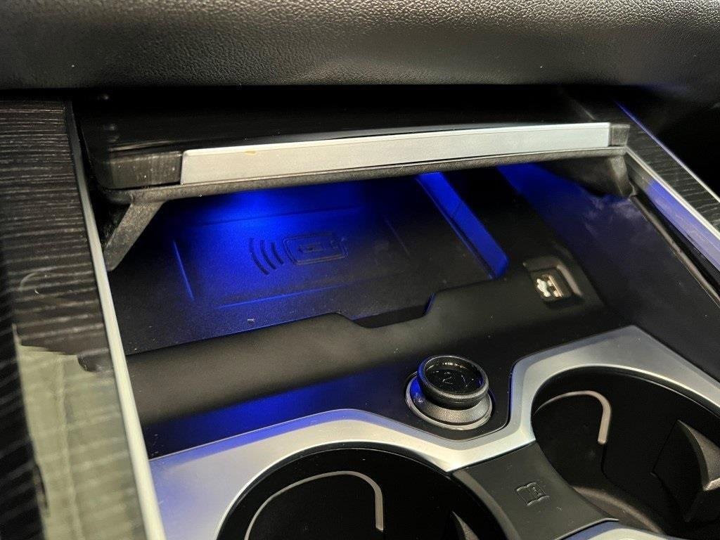 Used 2024 BMW X7 M60i w/ Executive Package image 50