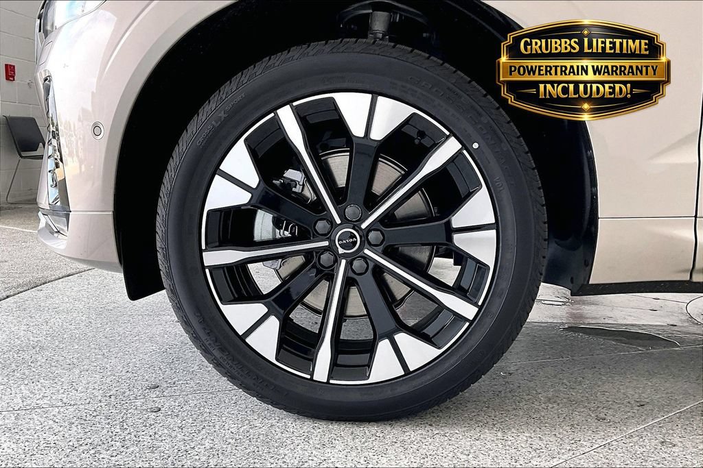 New 2026 Volvo XC60 B5 Plus w/ Protection Package Premier AWD/4WD image 39