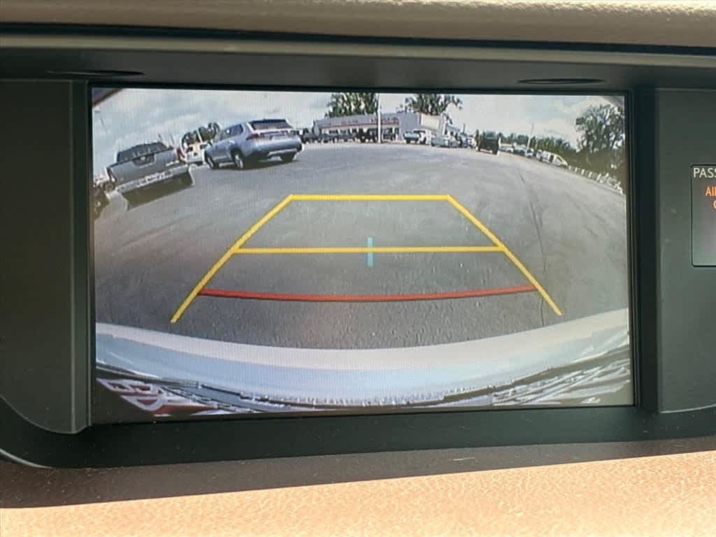 Used 2016 Lexus ES 350 w/ Luxury Package w/Wood Trim FWD image 13