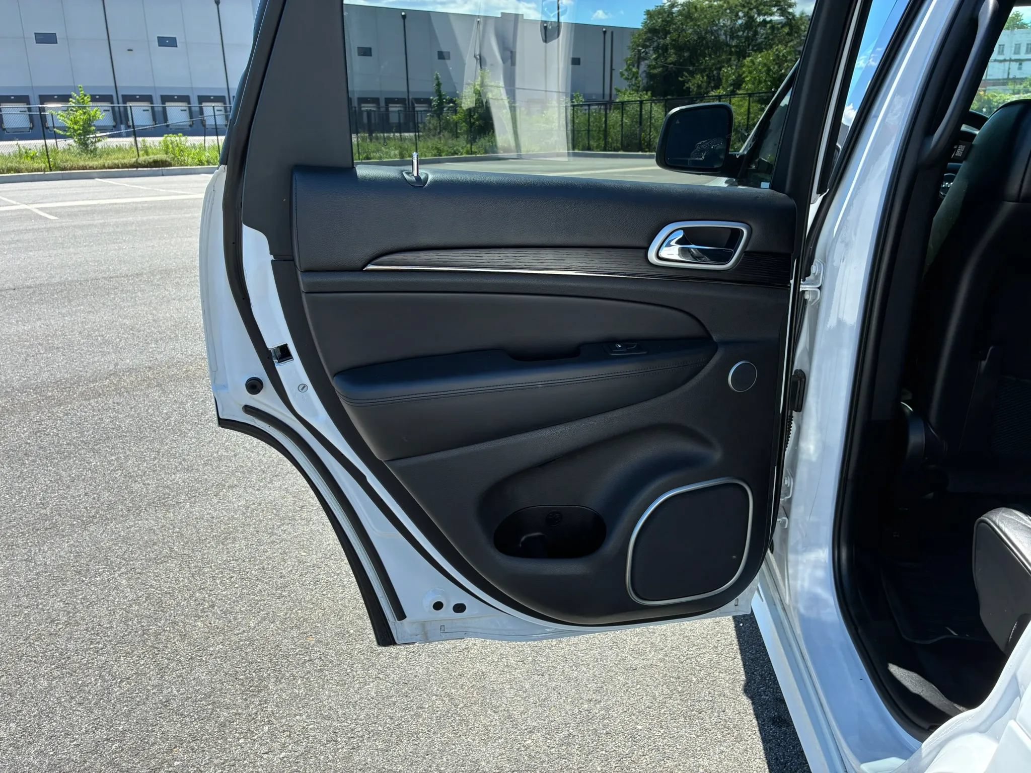 Used 2018 Jeep Grand Cherokee High Altitude AWD/4WD image 11