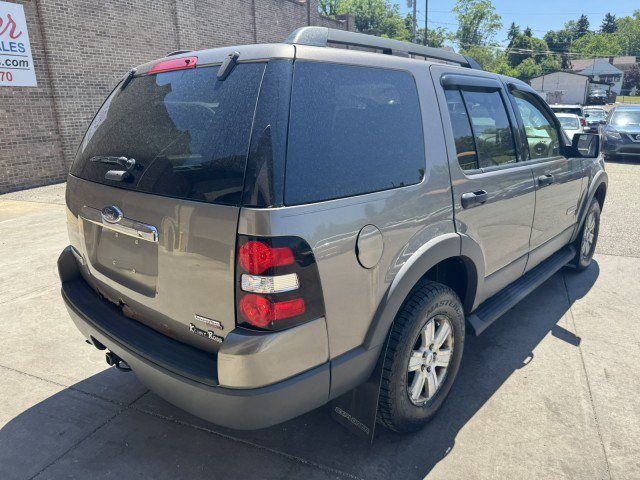 Used 2006 Ford Explorer XLT AWD/4WD image 3