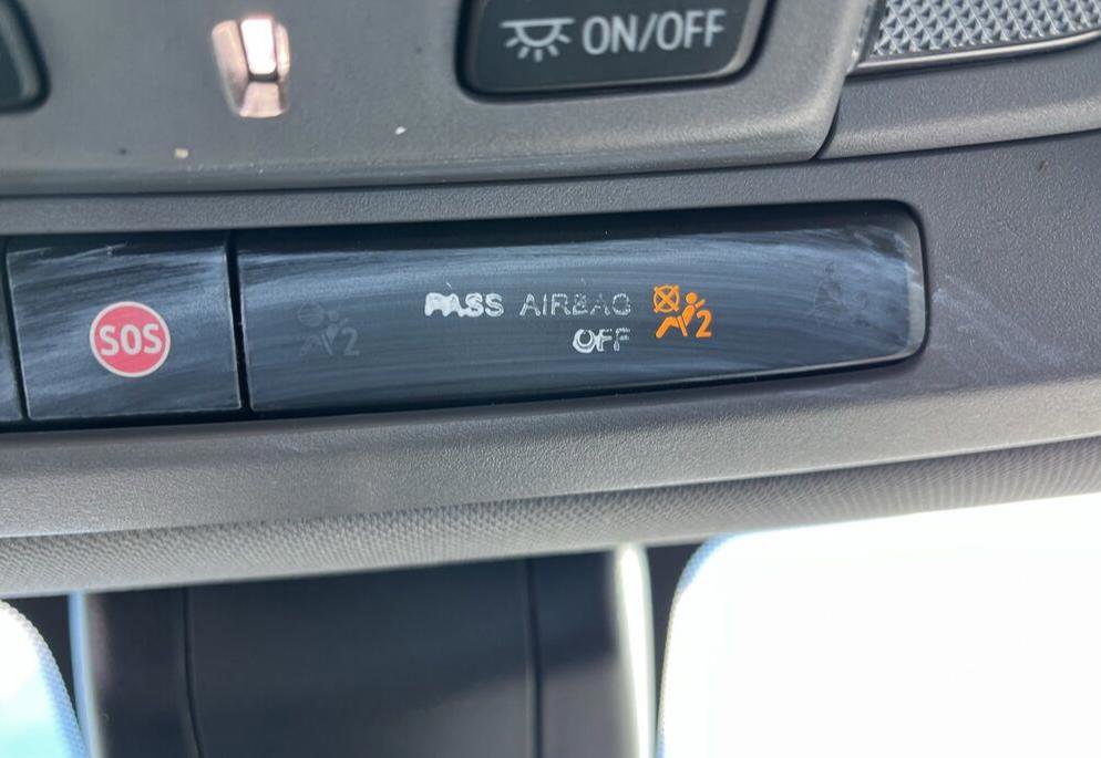 Used 2019 Chevrolet Silverado 1500 LTZ image 5