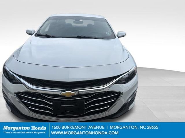 Used 2022 Chevrolet Malibu LT w/ Leather Package FWD image 2