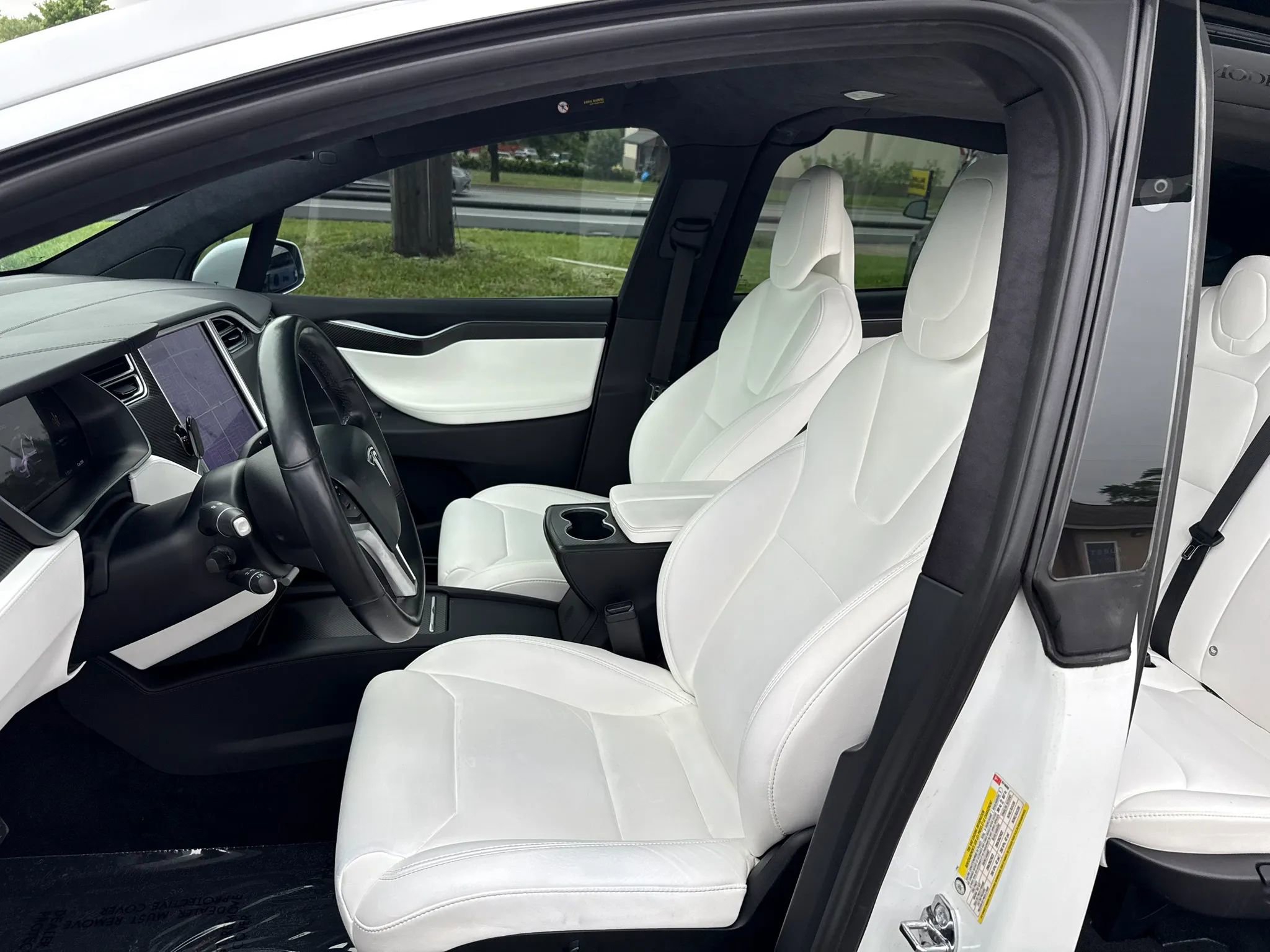 Used 2017 Tesla Model X 100D AWD/4WD image 16