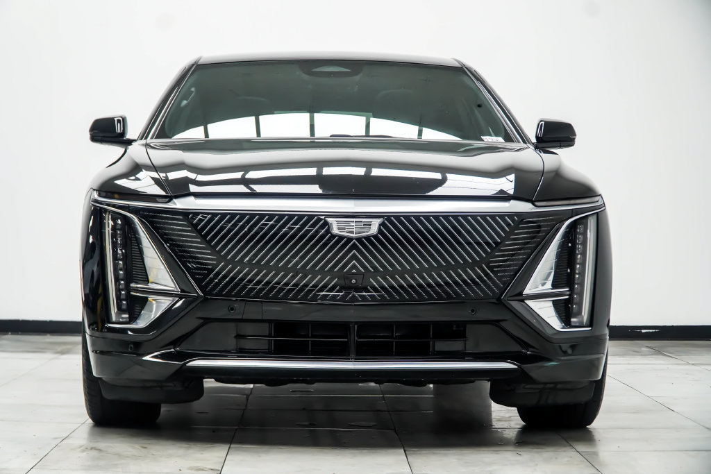 Used 2024 Cadillac Lyriq Luxury RWD image 11