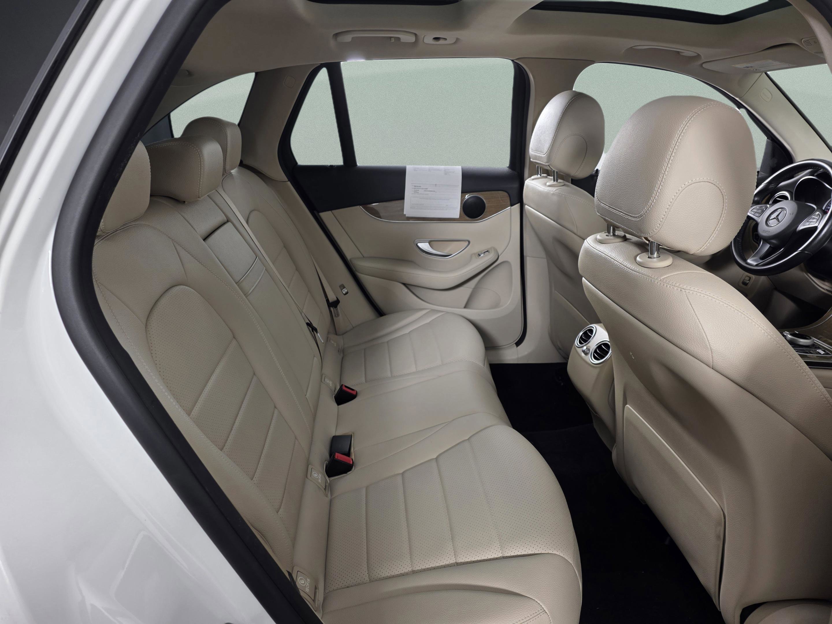 Used 2017 Mercedes-Benz GLC 300 image 24