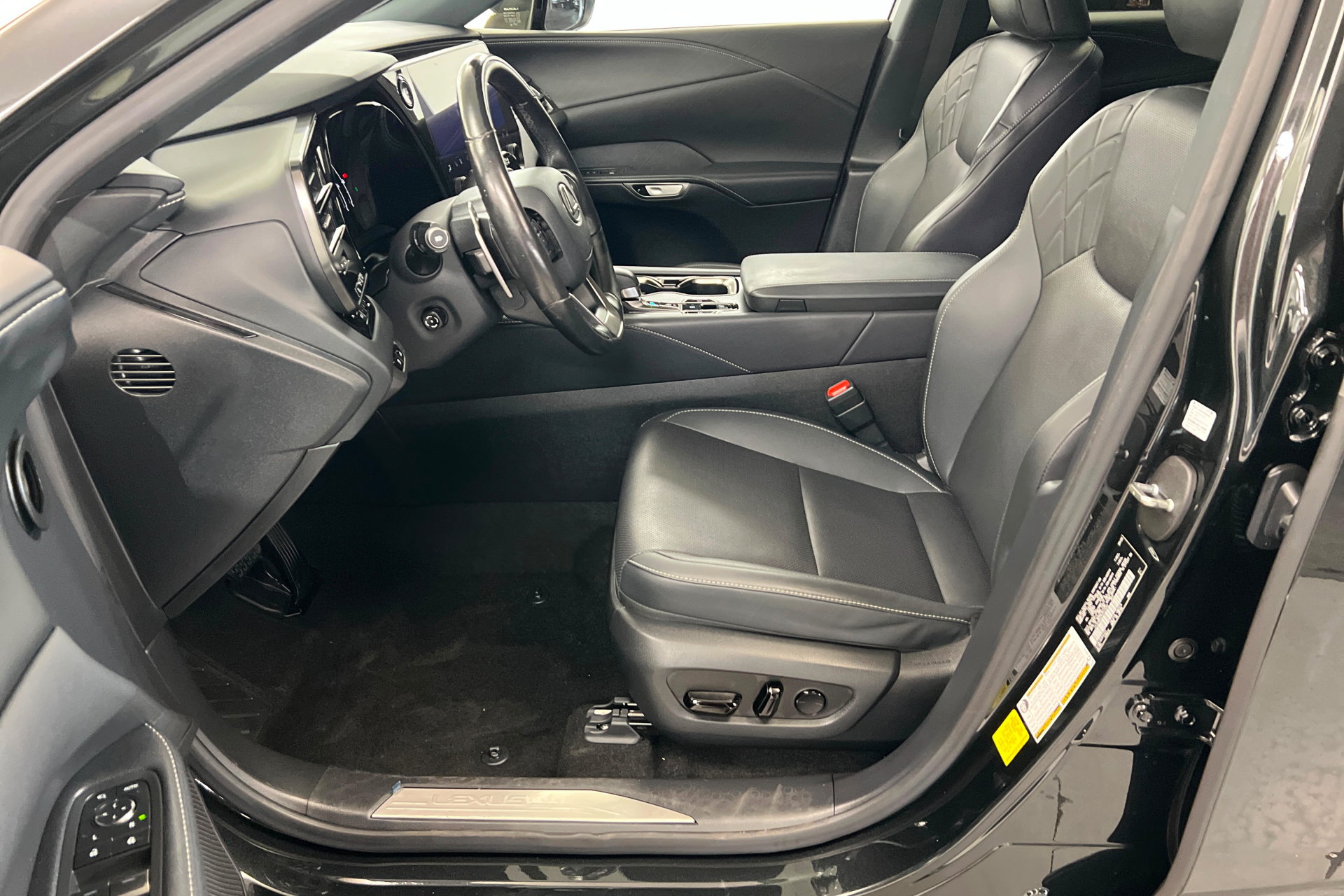 Used 2024 Lexus RX 350 Premium w/ Cold Area Package FWD image 19