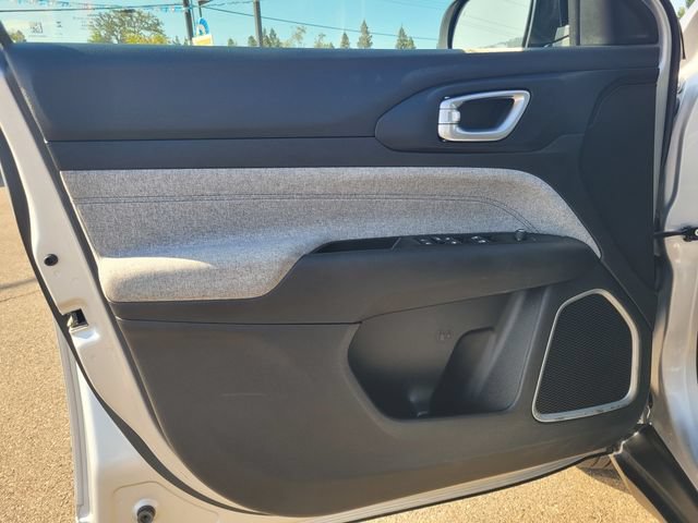 Used 2024 Jeep Compass Latitude AWD/4WD image 18