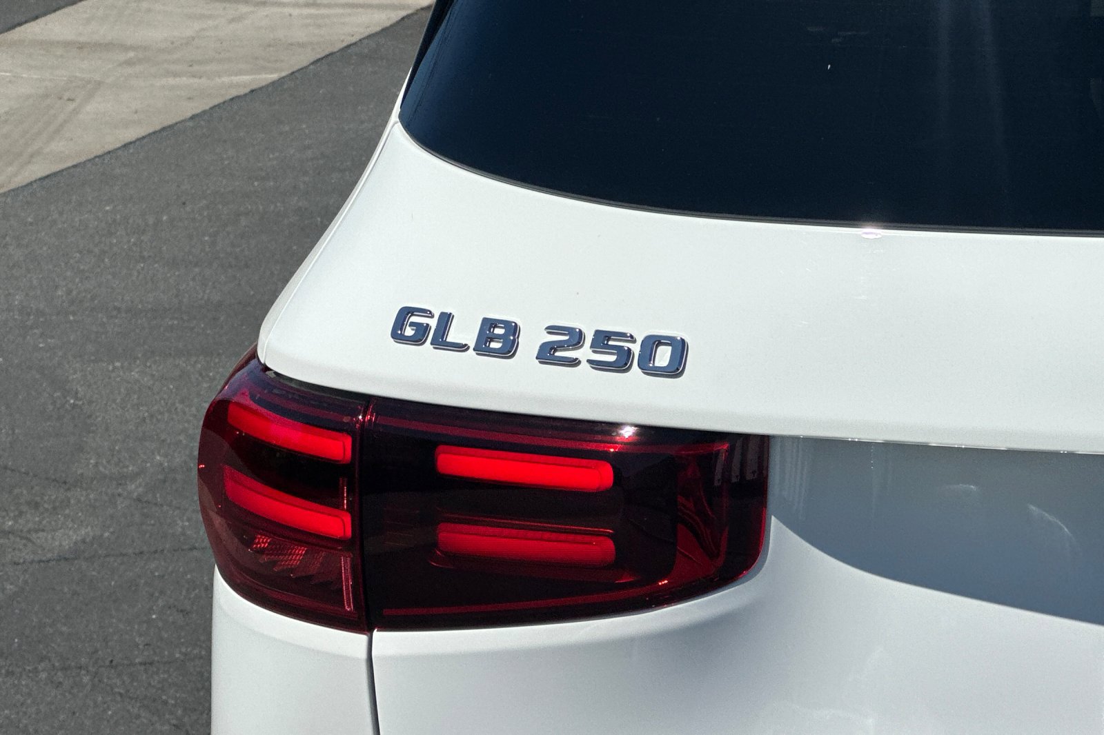 New 2025 Mercedes-Benz GLB 250 4MATIC image 26