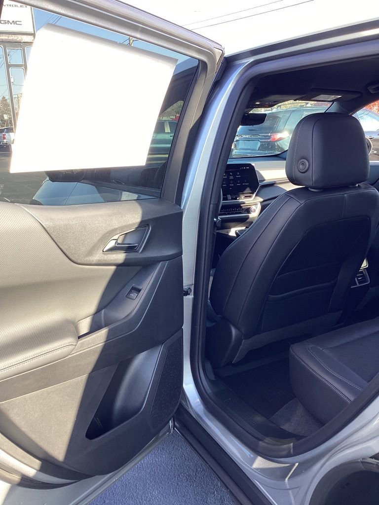 New 2026 Chevrolet Equinox LT w/ Convenience Package II image 37