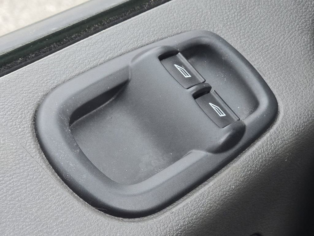 Used 2020 Ford Transit 250 Medium Roof image 19