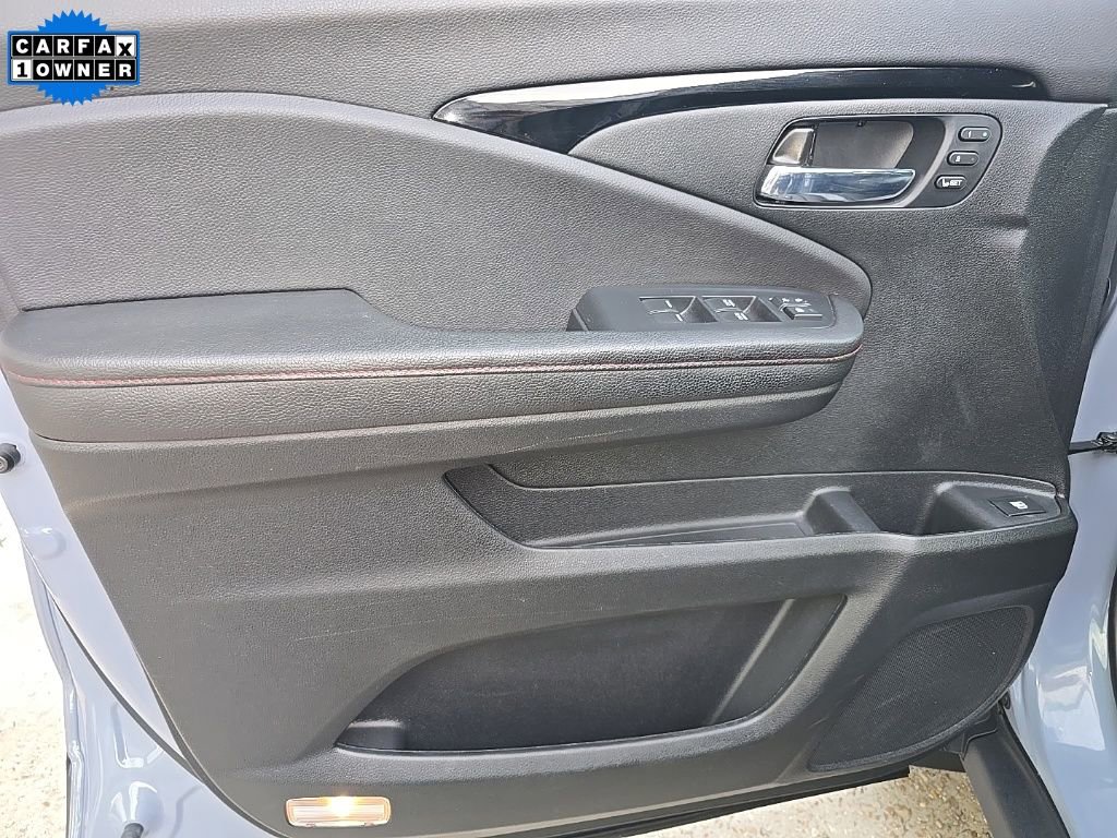 Used 2025 Honda Ridgeline Black Edition image 40