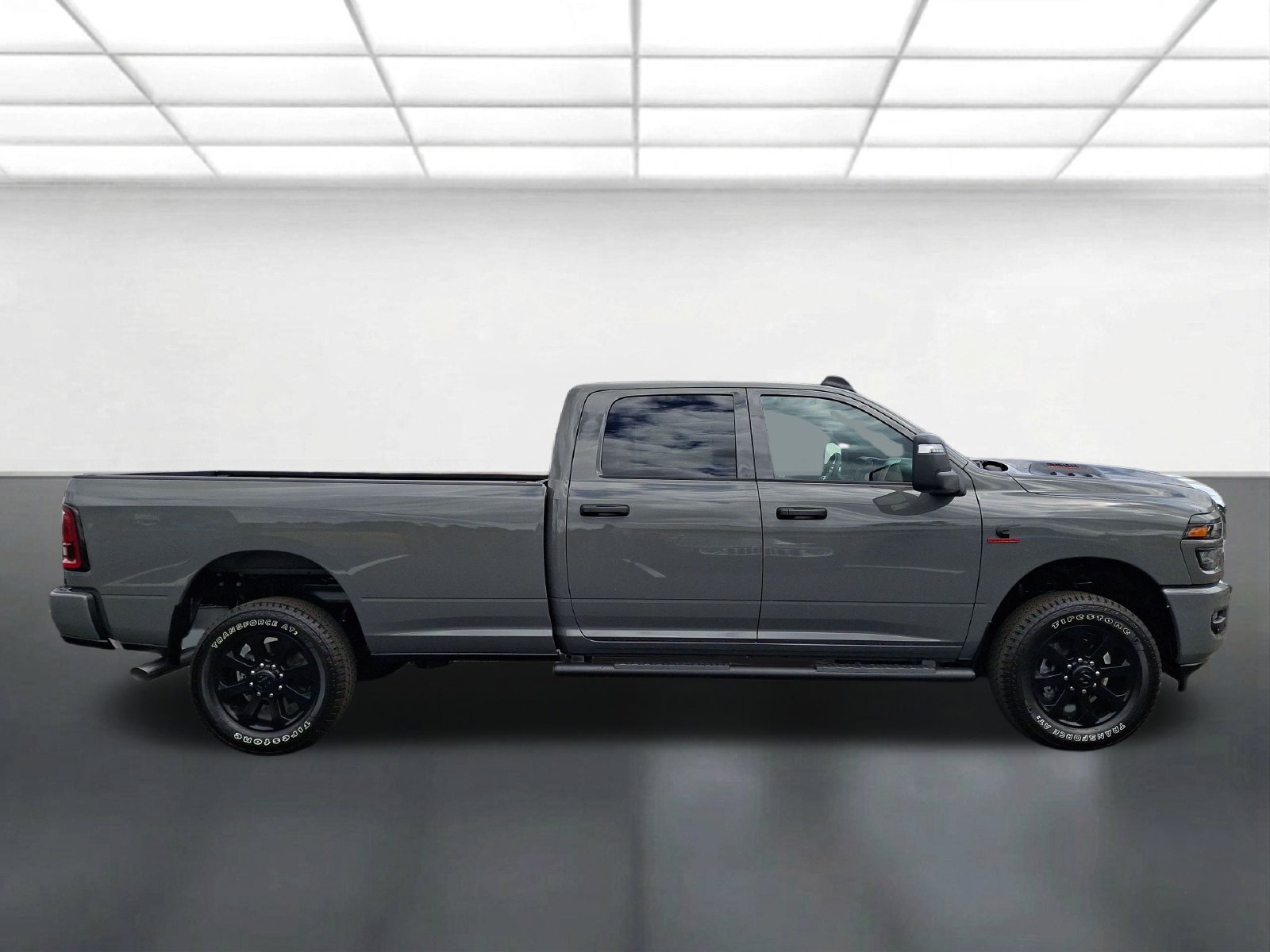 New 2026 RAM 2500 Tradesman AWD/4WD image 2