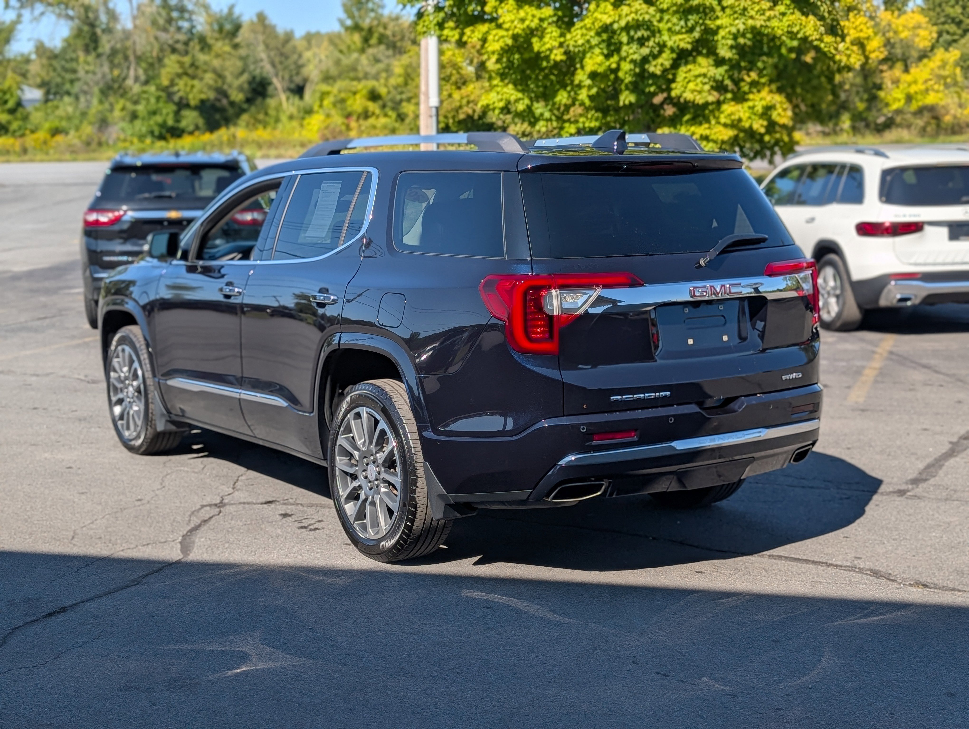 Used 2022 GMC Acadia Denali w/ Trailering Package image 10