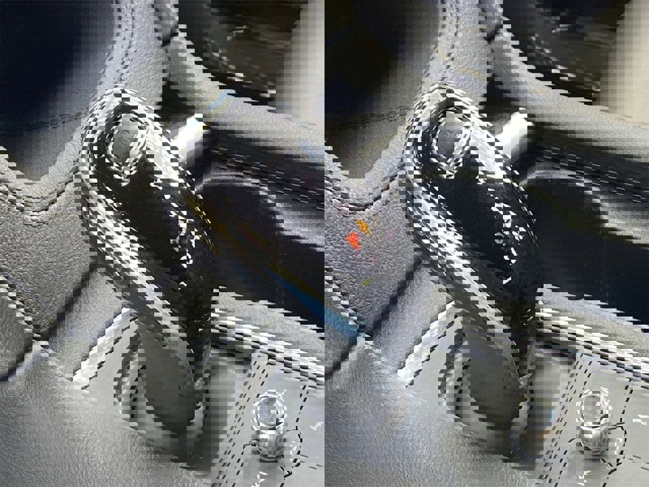 Certified 2022 Cadillac XT5 Premium Luxury w/ LPO, Floor Liner Package image 31