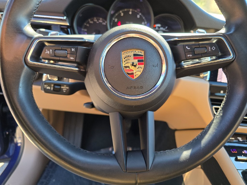 Used 2025 Porsche Macan AWD/4WD image 20