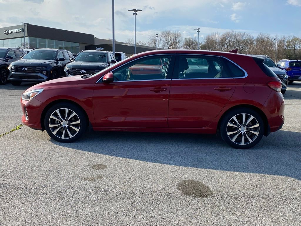 Used 2020 Hyundai Elantra GT image 4