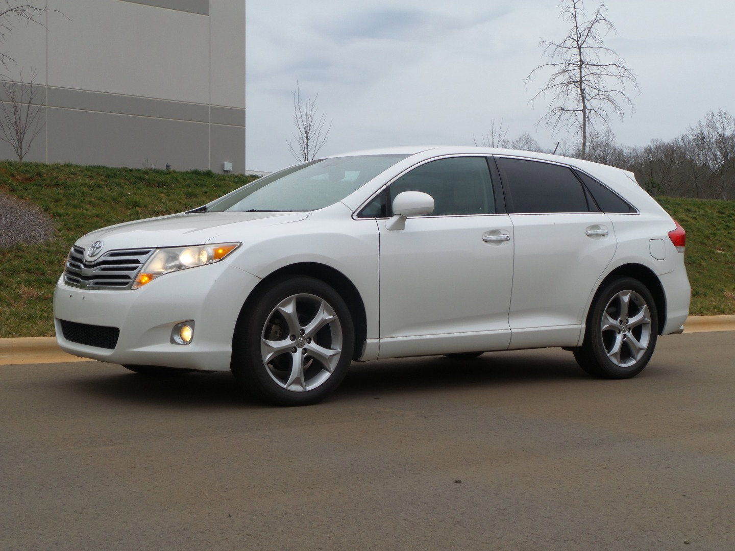 Used 2009 Toyota Venza image 1