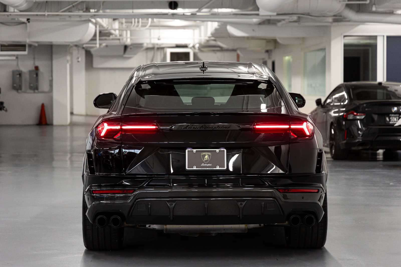 Used 2024 Lamborghini Urus Performante AWD/4WD image 7