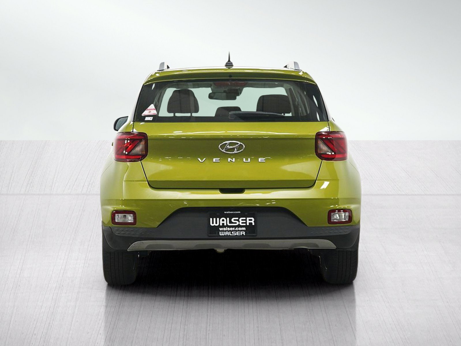 Used 2024 Hyundai Venue SEL FWD image 5