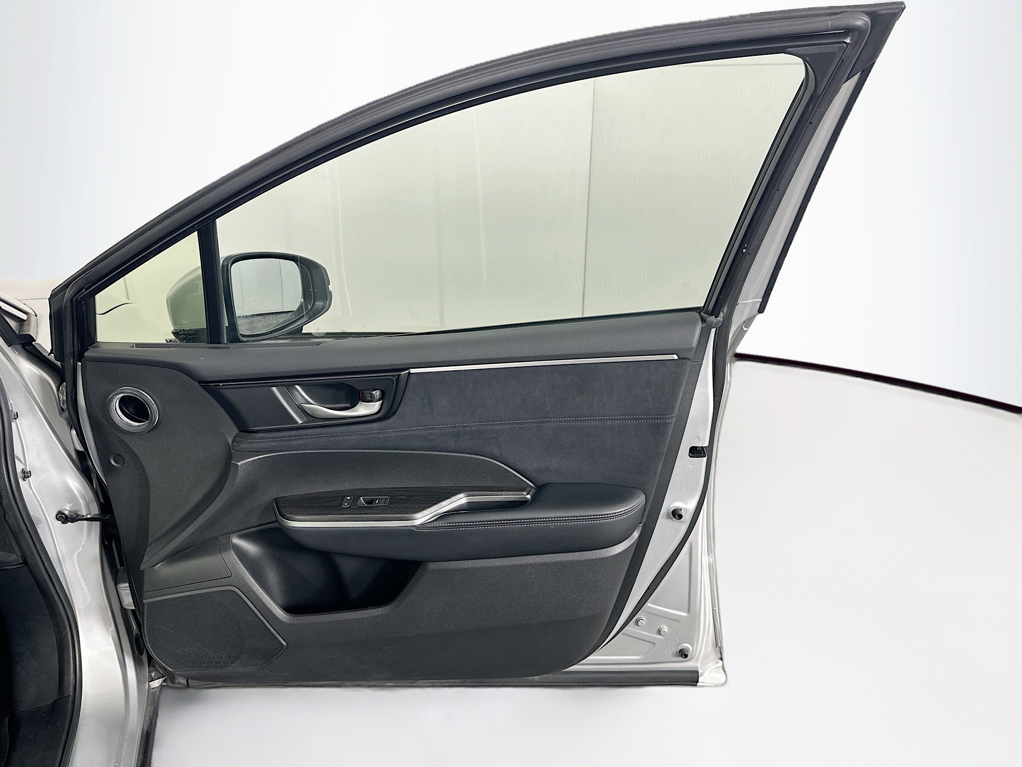 Used 2018 Honda Clarity Touring image 31