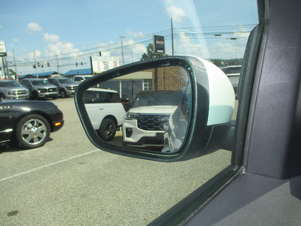 Used 2022 Ford Escape SEL FWD image 18