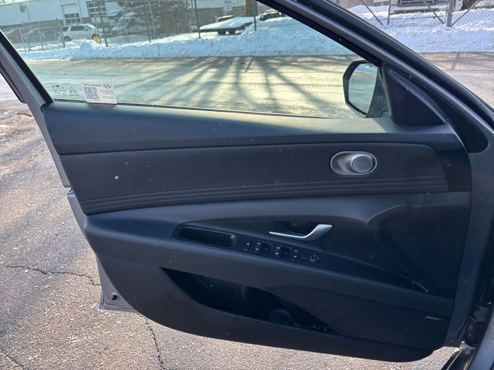 Used 2025 Hyundai Elantra Limited image 18