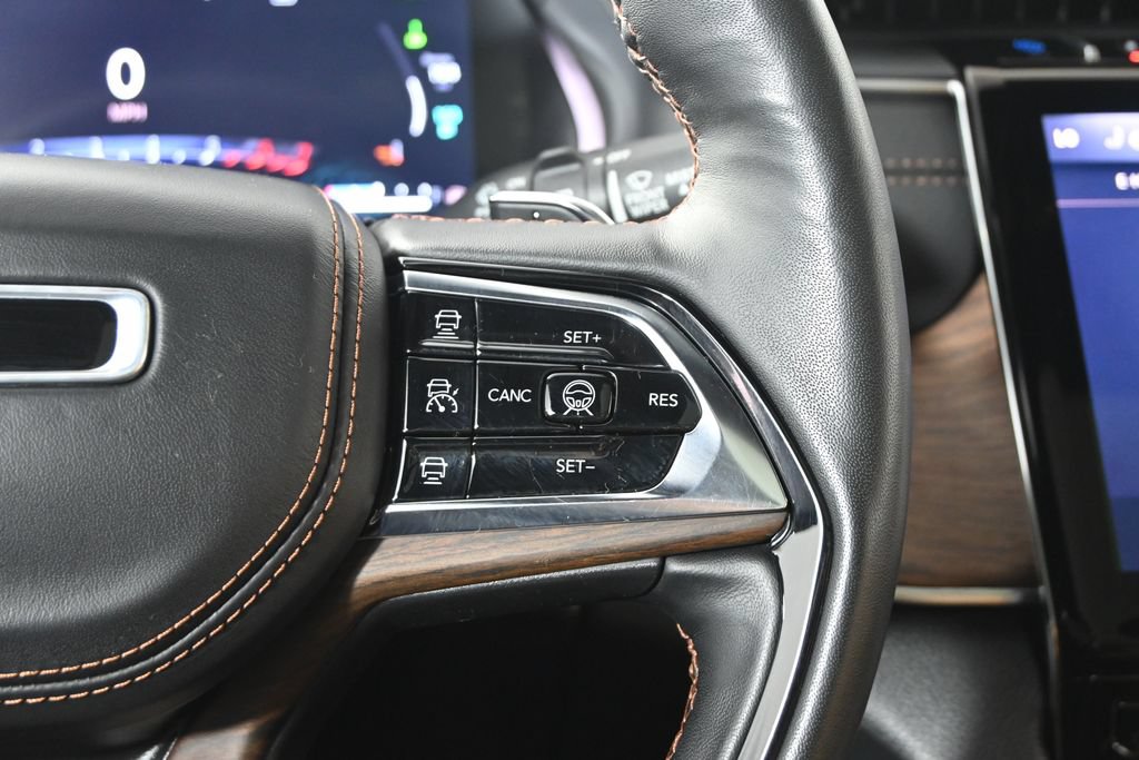 Used 2023 Jeep Grand Cherokee Summit w/ Advanced Protech Group IV AWD/4WD image 35