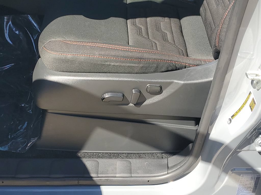 Certified 2025 Nissan Frontier PRO-4X w/ Interior Protection Package AWD/4WD image 24