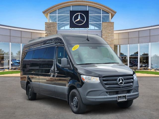 Used 2024 Mercedes-Benz Sprinter 2500 image 6
