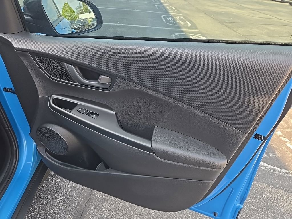 Used 2021 Hyundai Kona SEL w/ Cargo Package FWD image 31