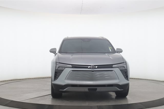 Used 2025 Chevrolet Blazer EV LT AWD/4WD image 12