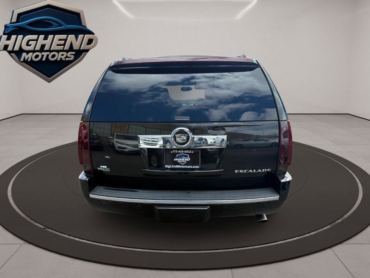 Used 2012 Cadillac Escalade Luxury AWD/4WD image 5