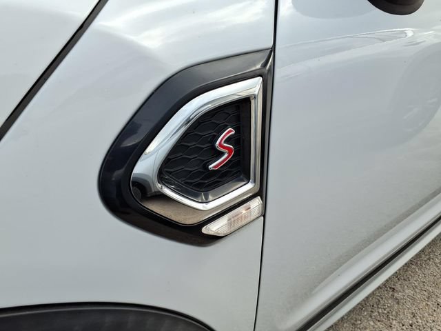 Used 2018 MINI Cooper Countryman S FWD image 4