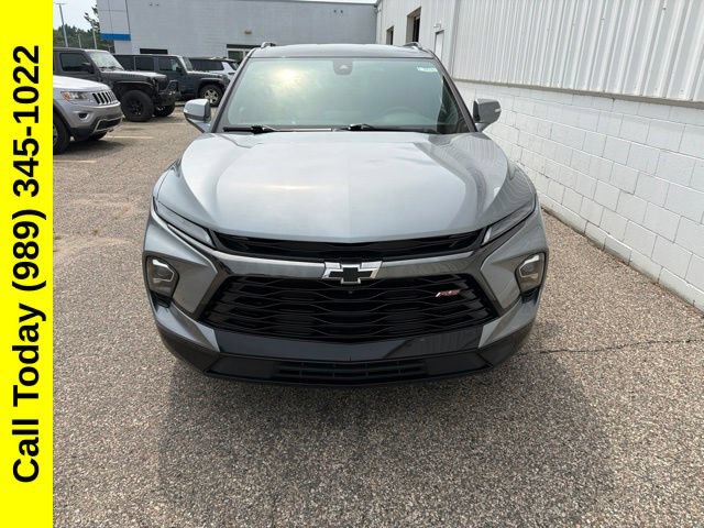 Used 2024 Chevrolet Blazer RS w/ Driver Confidence II Package AWD/4WD image 2