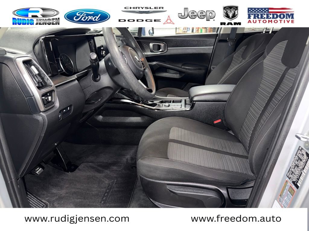 Used 2021 Kia Sorento LX FWD image 10