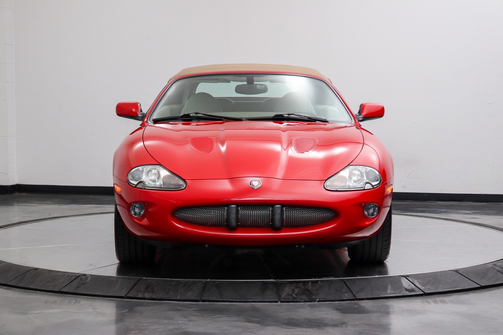 Used 2000 Jaguar XK8 Convertible RWD image 16