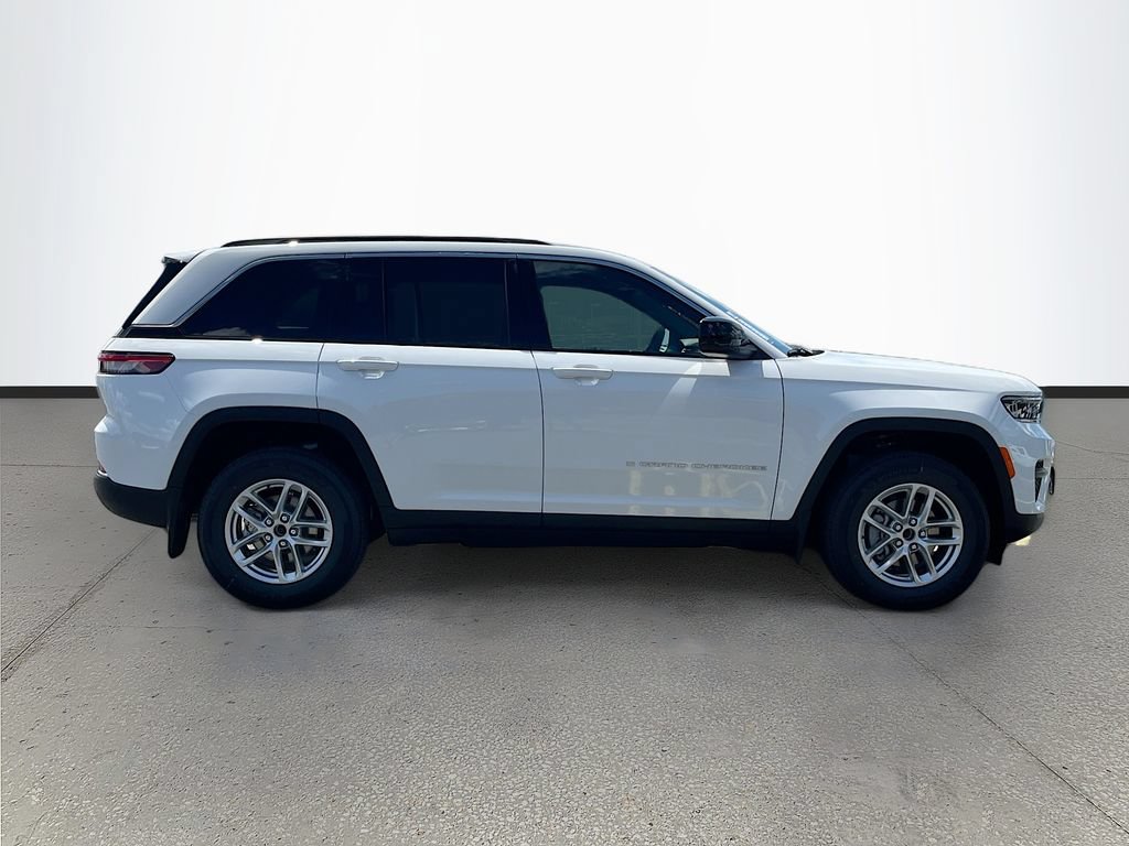 New 2026 Jeep Grand Cherokee Laredo AWD/4WD image 8