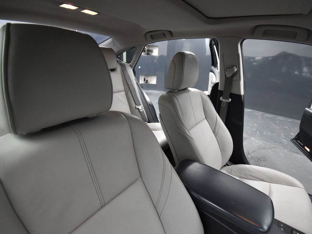 Used 2015 Toyota Avalon XLE Touring FWD image 17