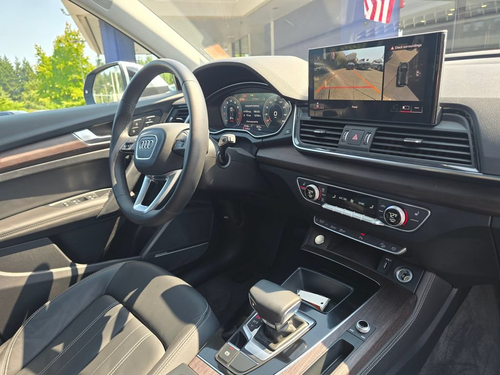 Used 2023 Audi Q5 2.0T Premium Plus w/ Premium Plus Package AWD/4WD image 10
