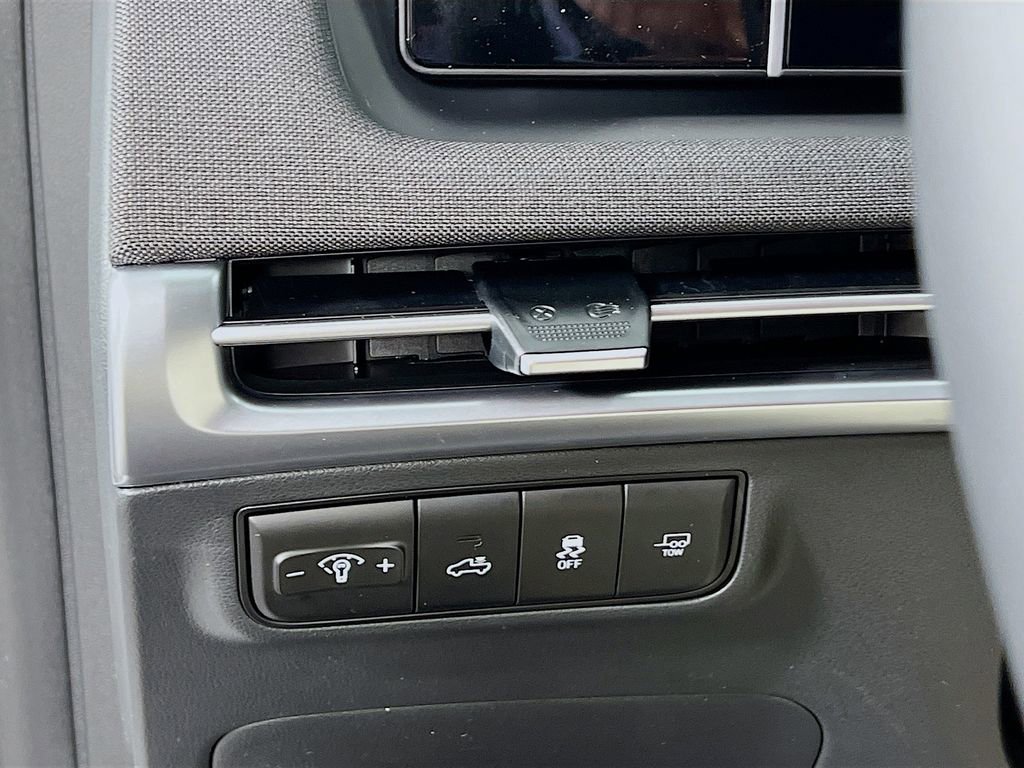 New 2026 Hyundai Santa Cruz Limited AWD/4WD image 10