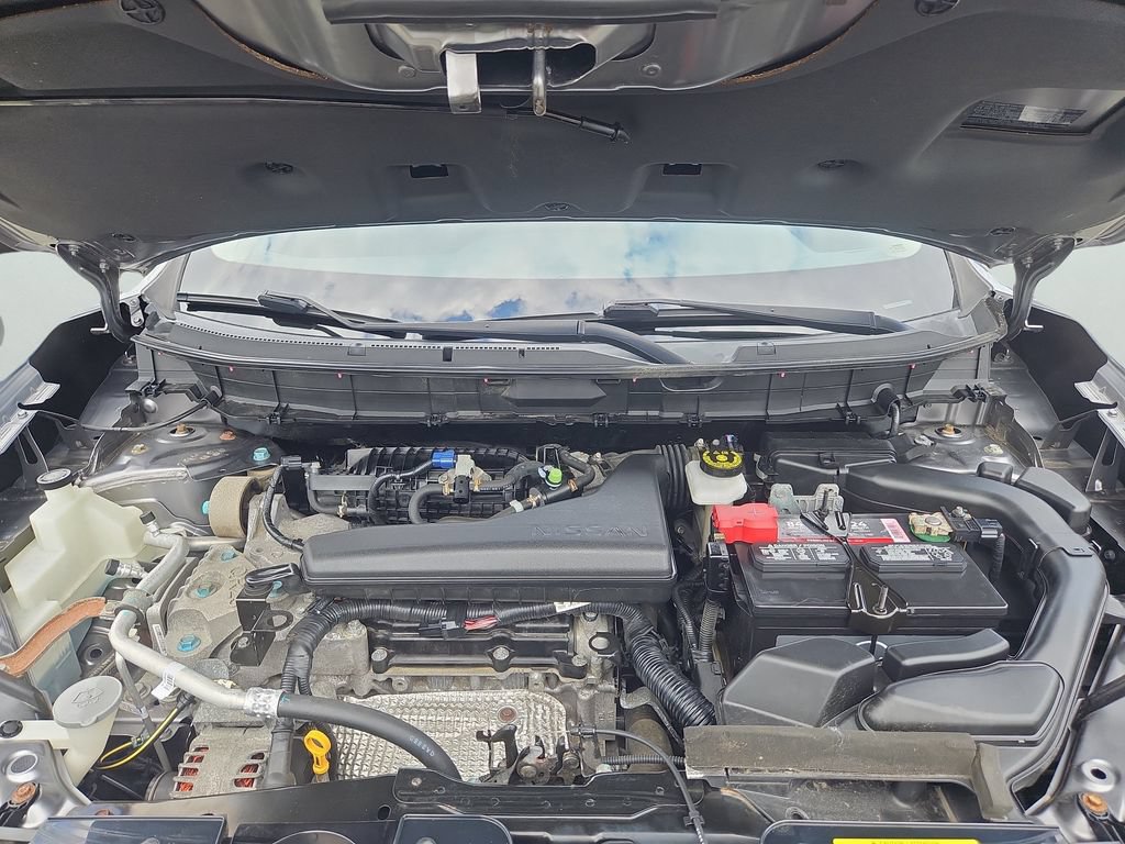 Used 2018 Nissan Rogue SV AWD/4WD image 30