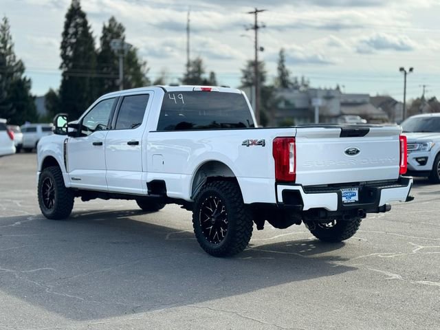 Used 2024 Ford F350 XLT AWD/4WD image 7